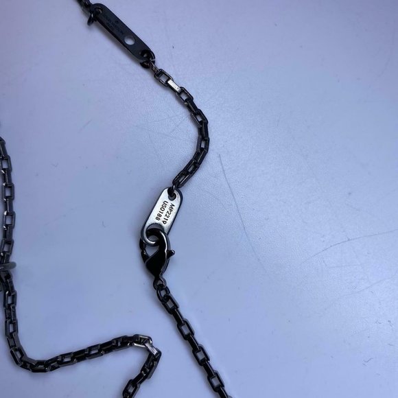 New Louis Vuitton Palladium Damier Color Necklace - Picture 5 of 9